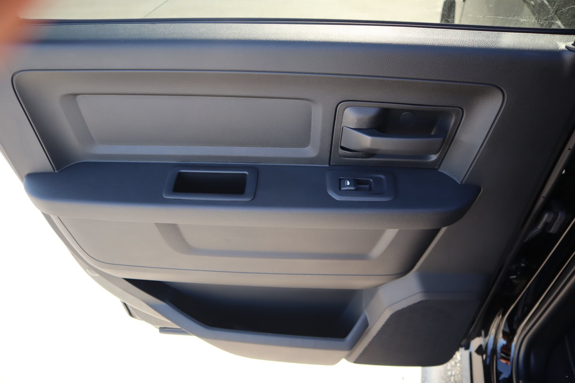 New 2026 RAM 3500 Tradesman AWD/4WD image 17