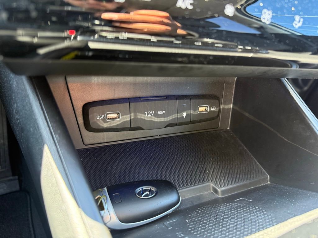 Used 2023 Hyundai Tucson Limited image 32