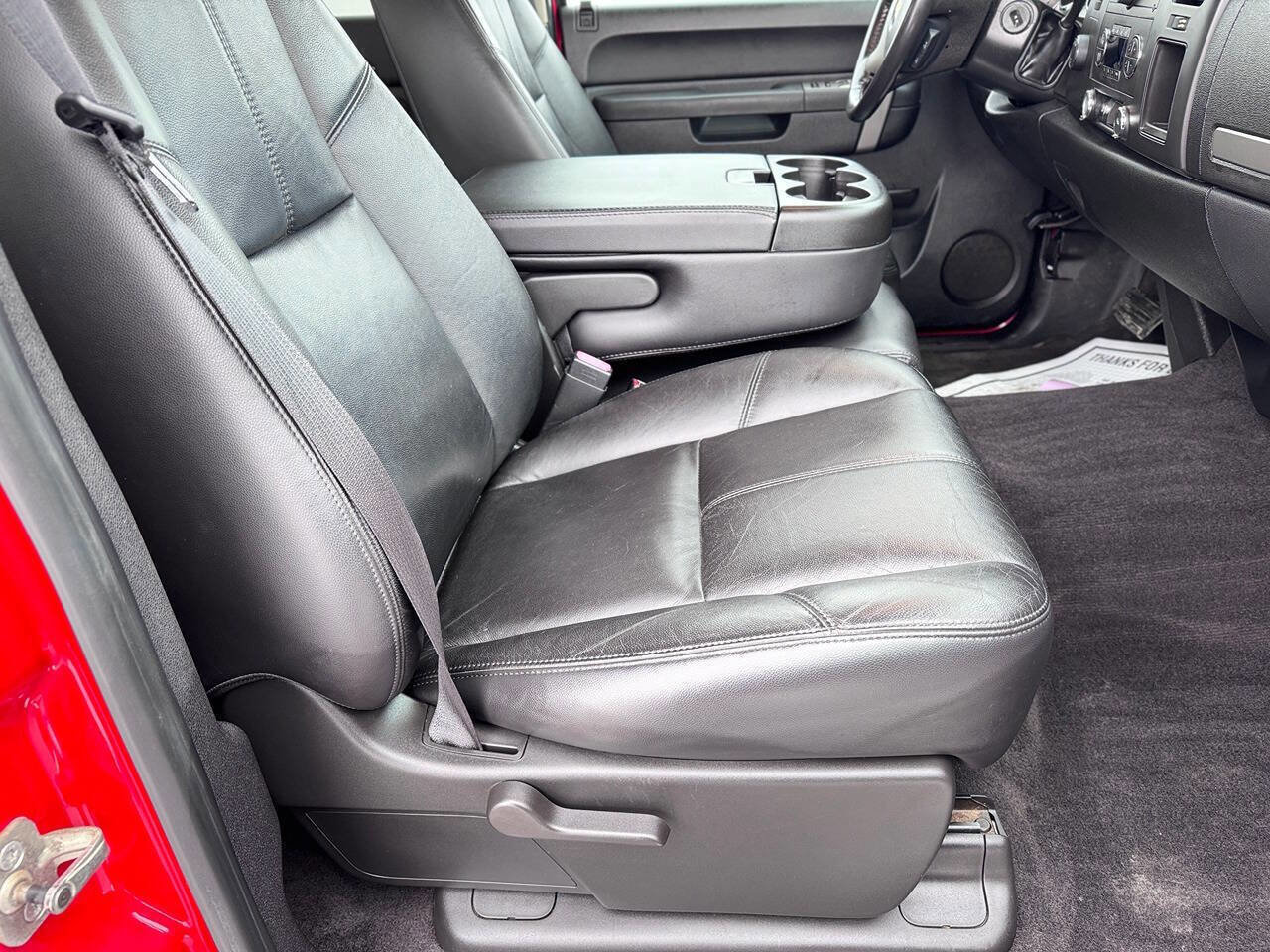 Used 2011 Chevrolet Silverado 2500 LT w/ Interior Plus Package image 17