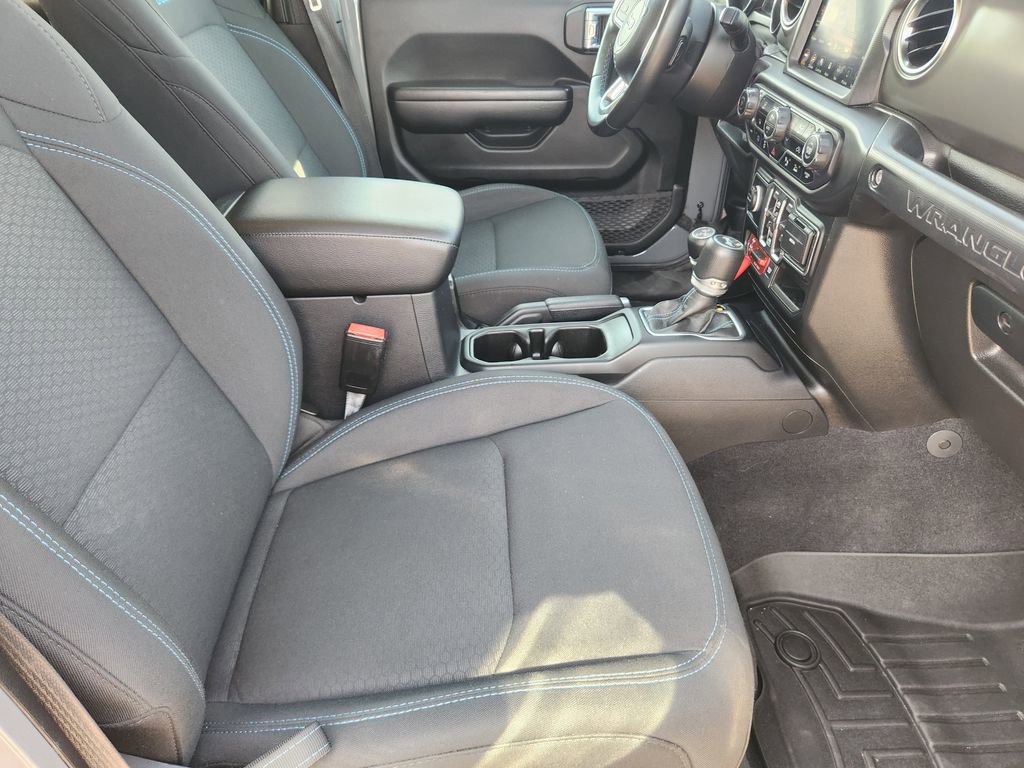 Used 2021 Jeep Wrangler Unlimited Rubicon 4xe w/ Safety Group image 16