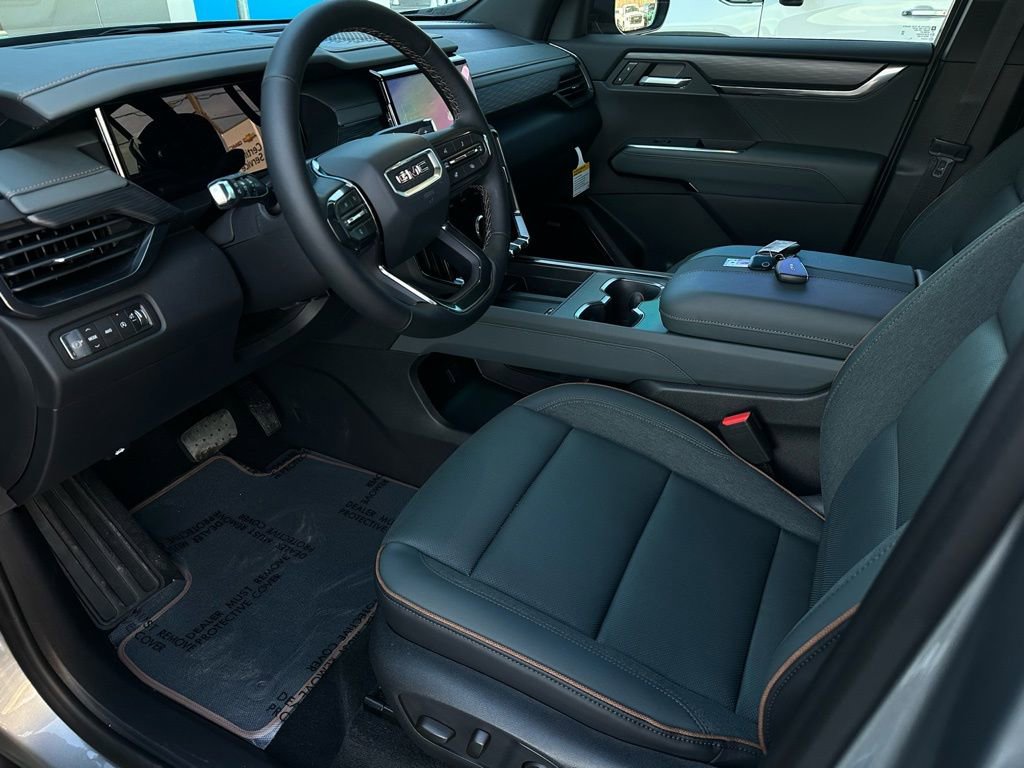 New 2026 GMC Acadia AT4 w/ Luxury Package AWD/4WD image 10
