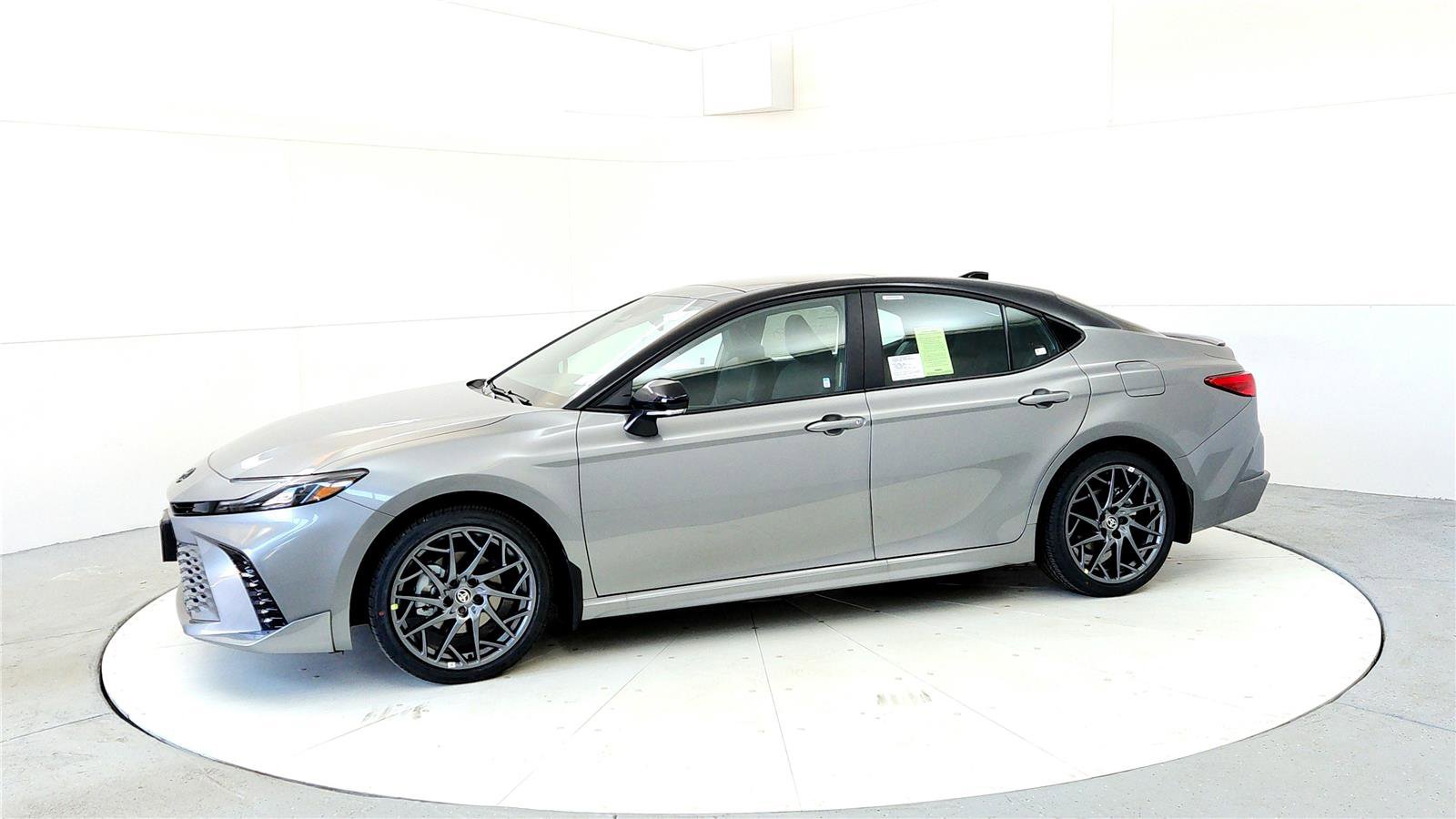 New 2026 Toyota Camry XSE AWD/4WD image 3