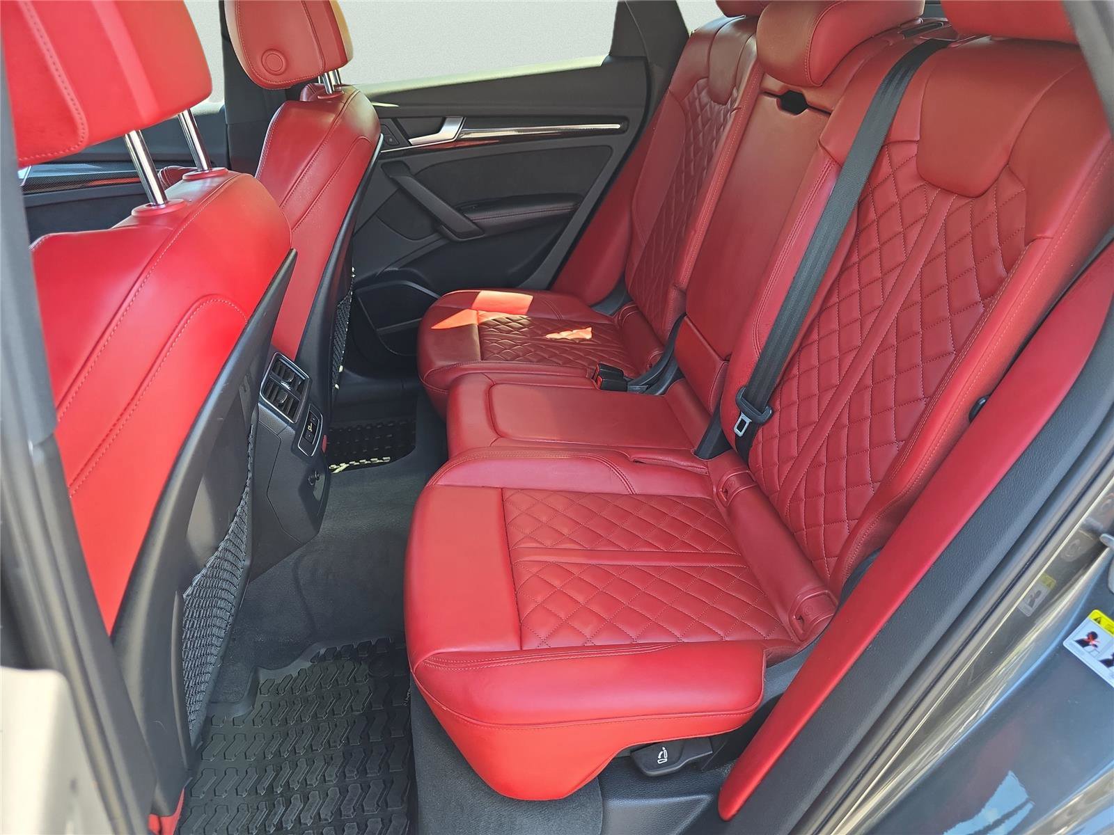 Used 2018 Audi SQ5 Premium Plus AWD/4WD image 32