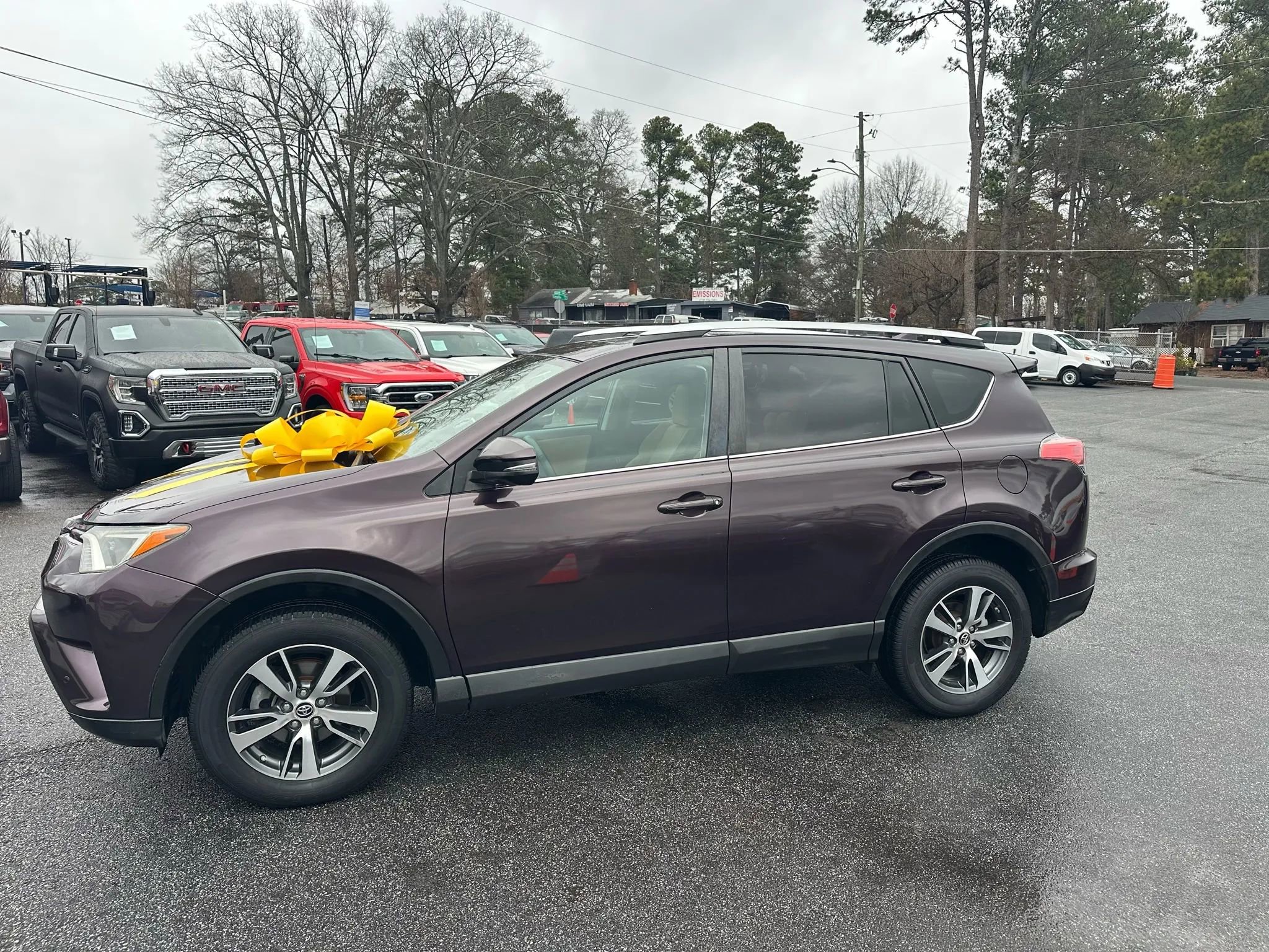 Used 2016 Toyota RAV4 XLE w/ Convenience Package image 4