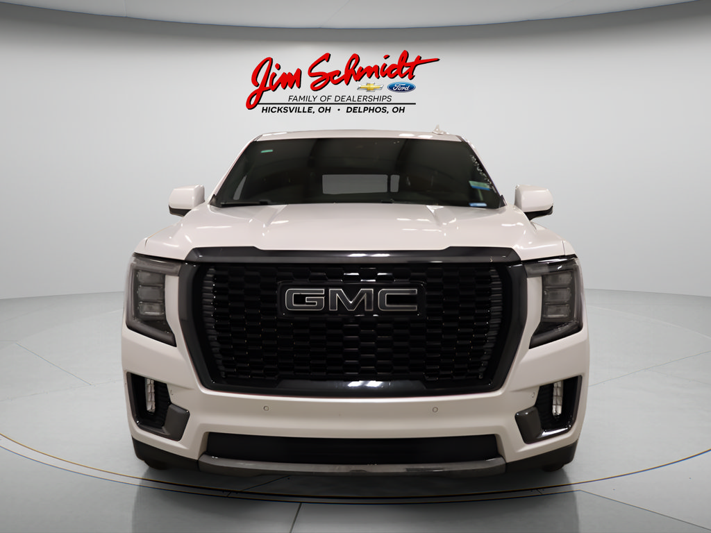 Used 2023 GMC Yukon Denali Ultimate AWD/4WD image 3