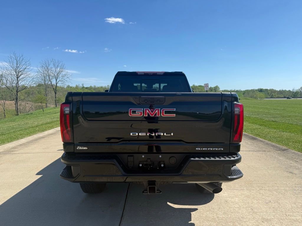 Used 2024 GMC Sierra 2500 Denali w/ Denali Reserve Package image 4