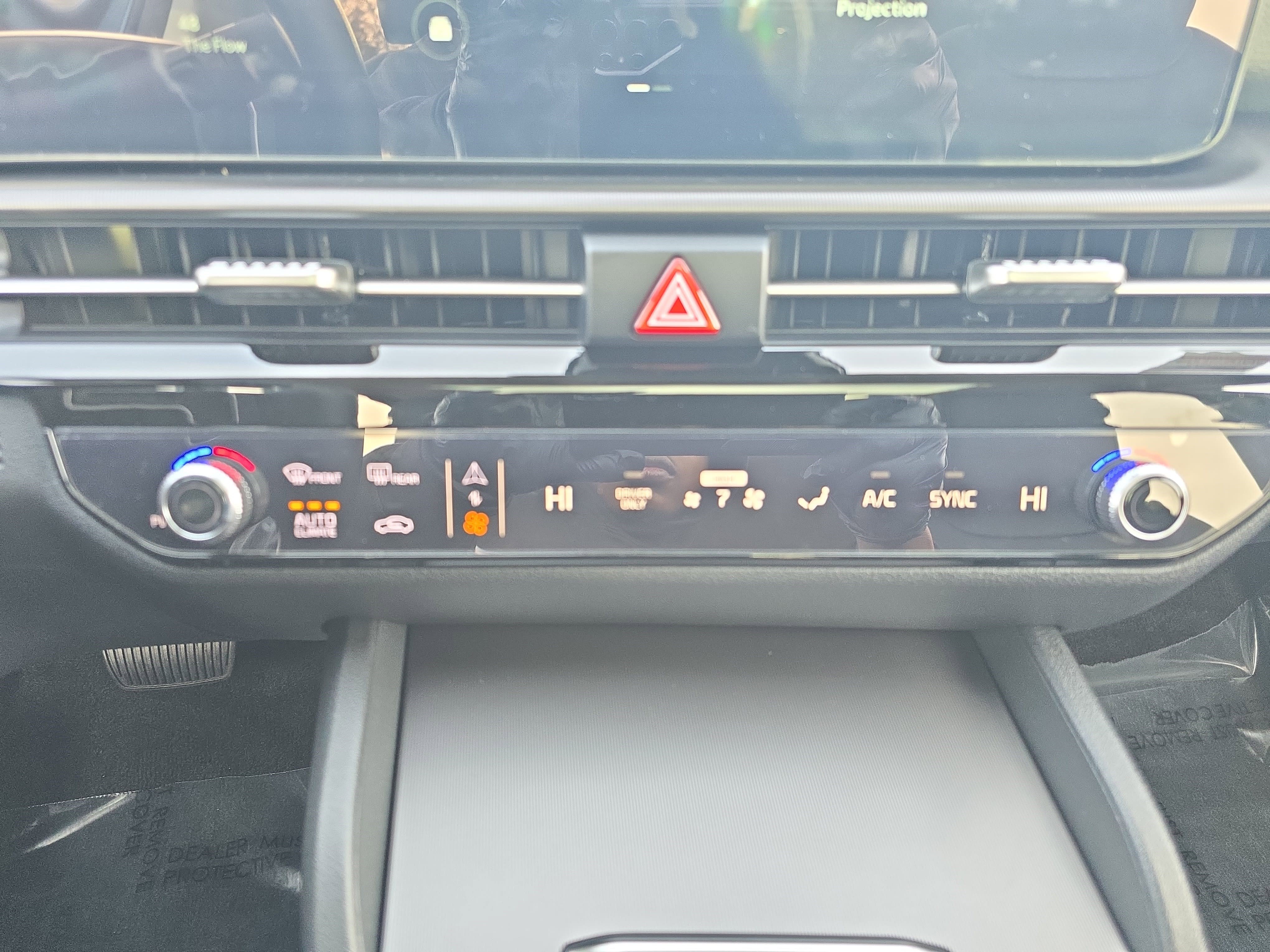 Used 2026 Kia Sportage EX w/ EX Panoramic Sunroof Package image 19