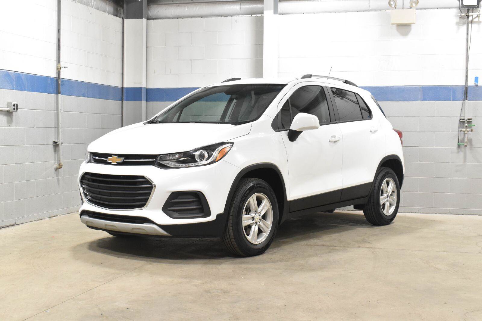 Used 2022 Chevrolet Trax LT w/ LT Convenience Package AWD/4WD image 7
