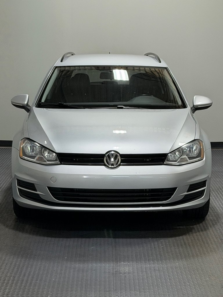 Used 2015 Volkswagen Golf TDI S FWD image 3