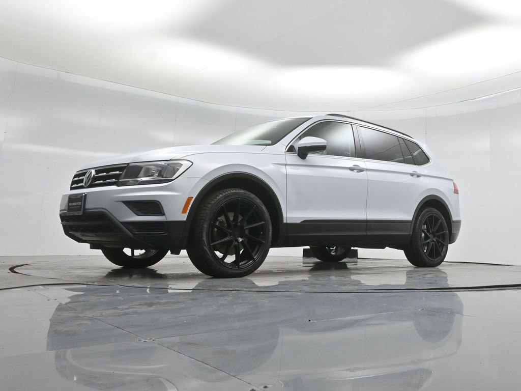 Used 2019 Volkswagen Tiguan SE w/ Panoramic Sunroof Package image 44