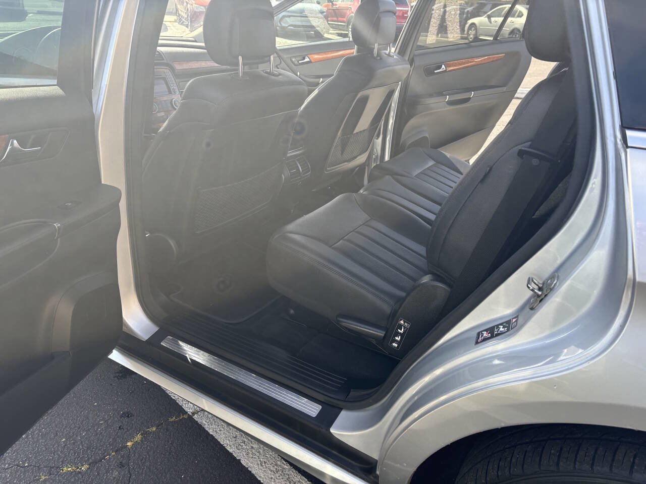 Used 2009 Mercedes-Benz R 350 4MATIC image 12