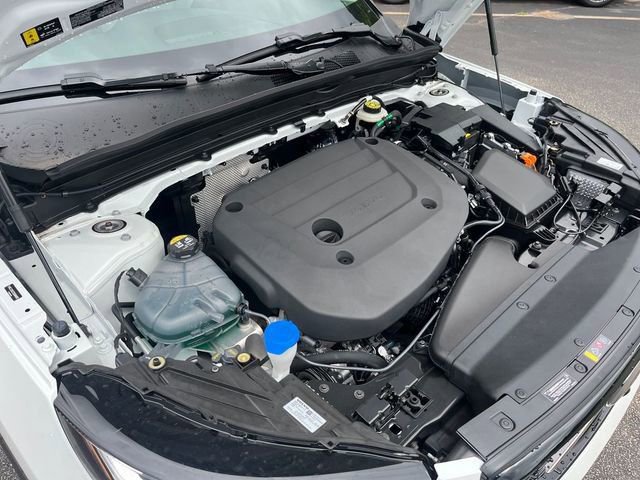 New 2025 Volvo XC40 B5 Plus w/ Protection Package Premier AWD/4WD image 28