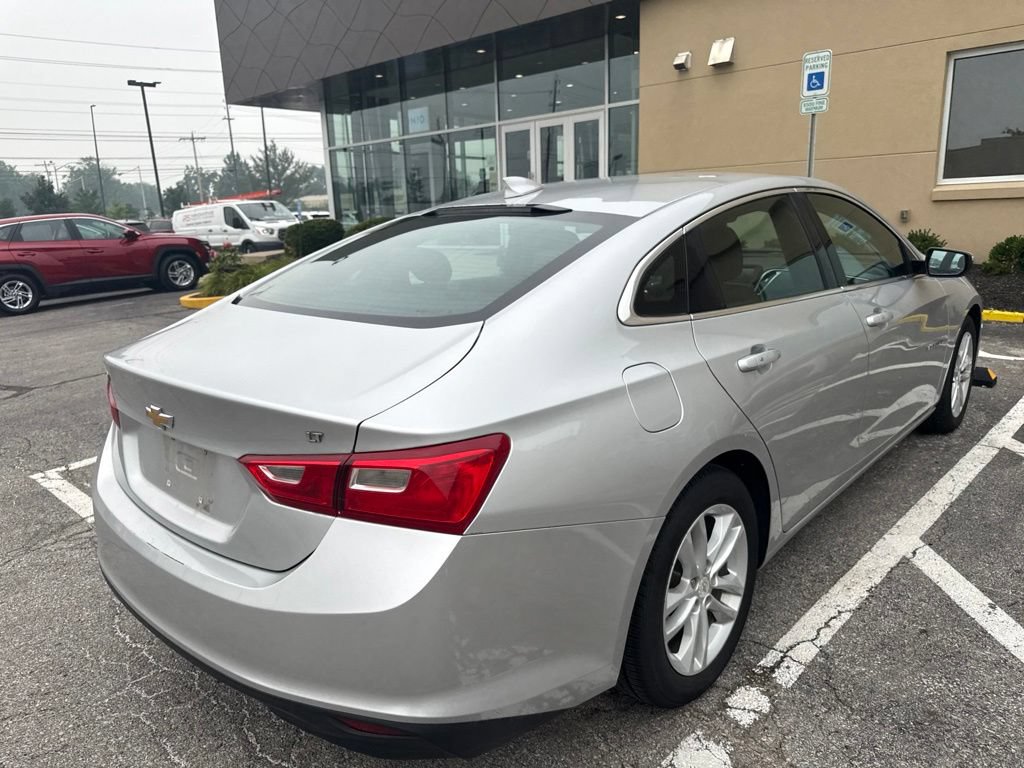 Used 2016 Chevrolet Malibu LT FWD image 5