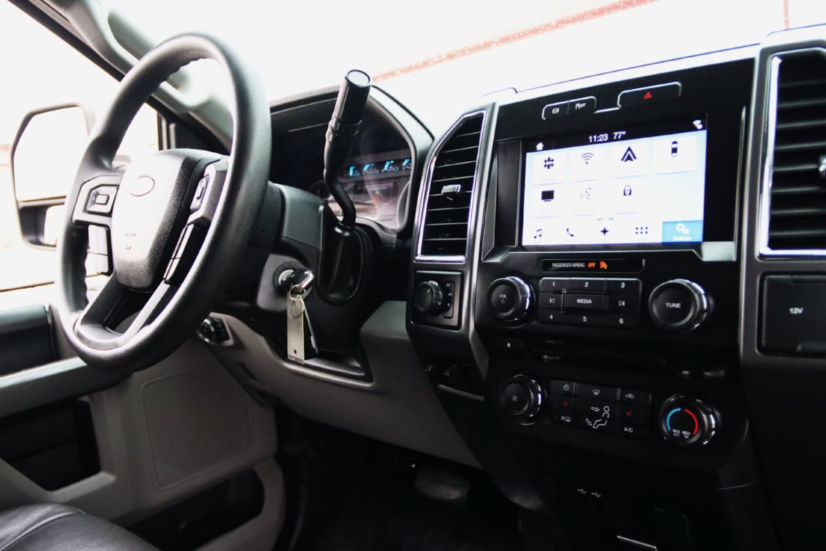 Used 2017 Ford F250 XLT w/ XLT Premium Package AWD/4WD image 55