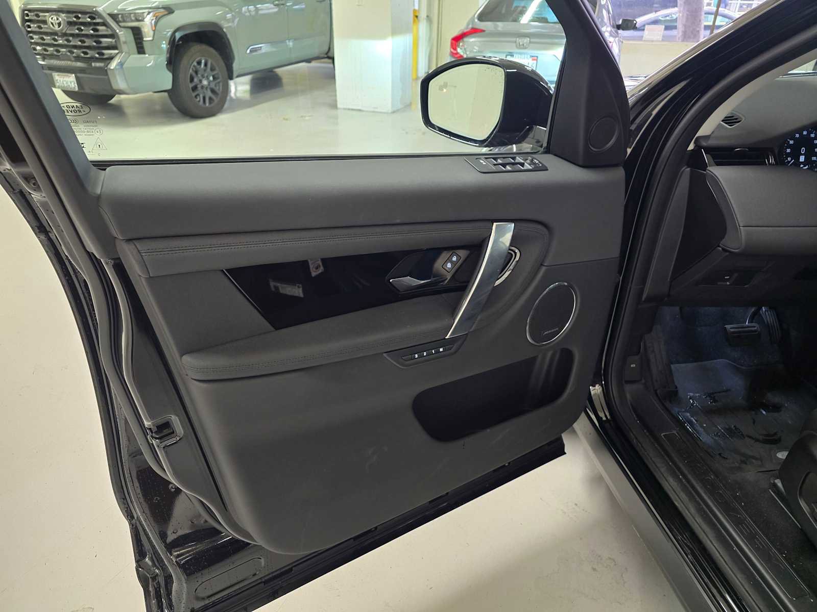 Used 2025 Land Rover Discovery Sport S AWD/4WD image 19