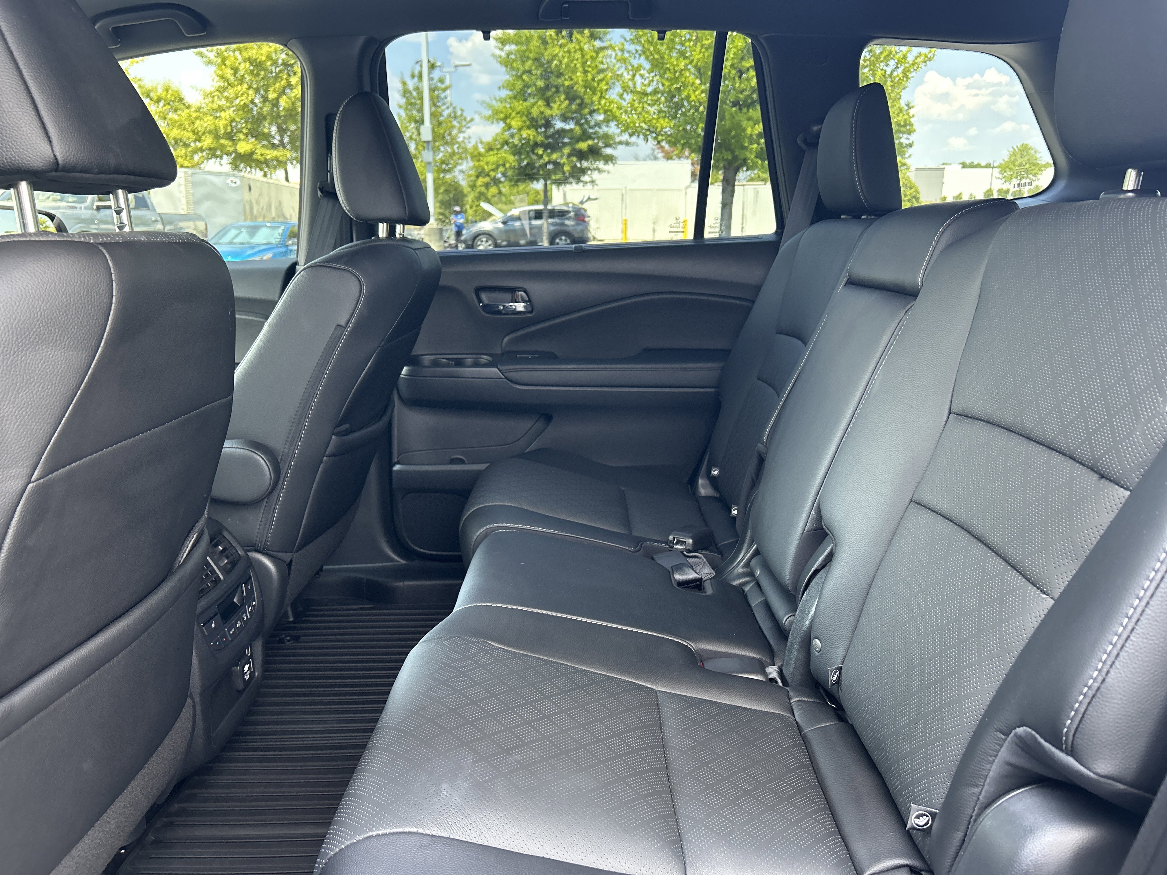 Used 2021 Honda Passport Elite image 16