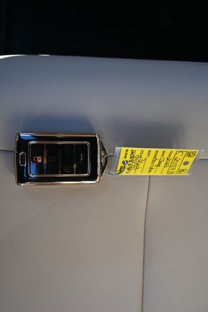 Used 2023 Jeep Grand Cherokee Limited image 29