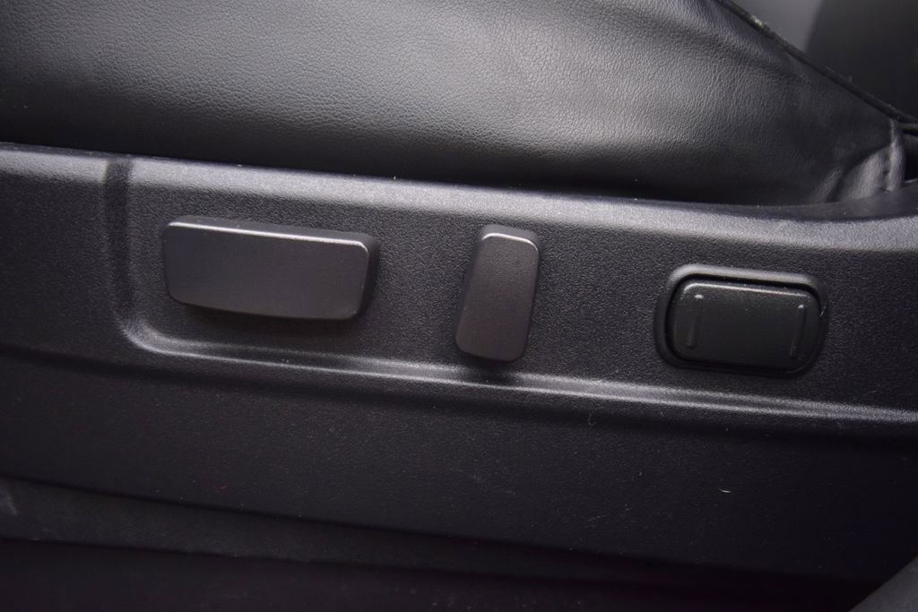 Used 2020 Mitsubishi Outlander SEL image 24