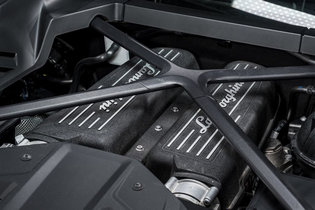 Used 2020 Lamborghini Huracan EVO RWD image 53