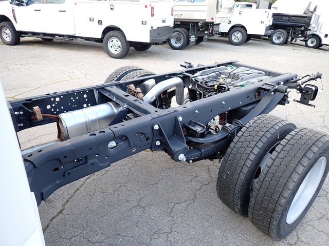 New 2026 Ford F450 XL w/ XL Chrome Package AWD/4WD image 4
