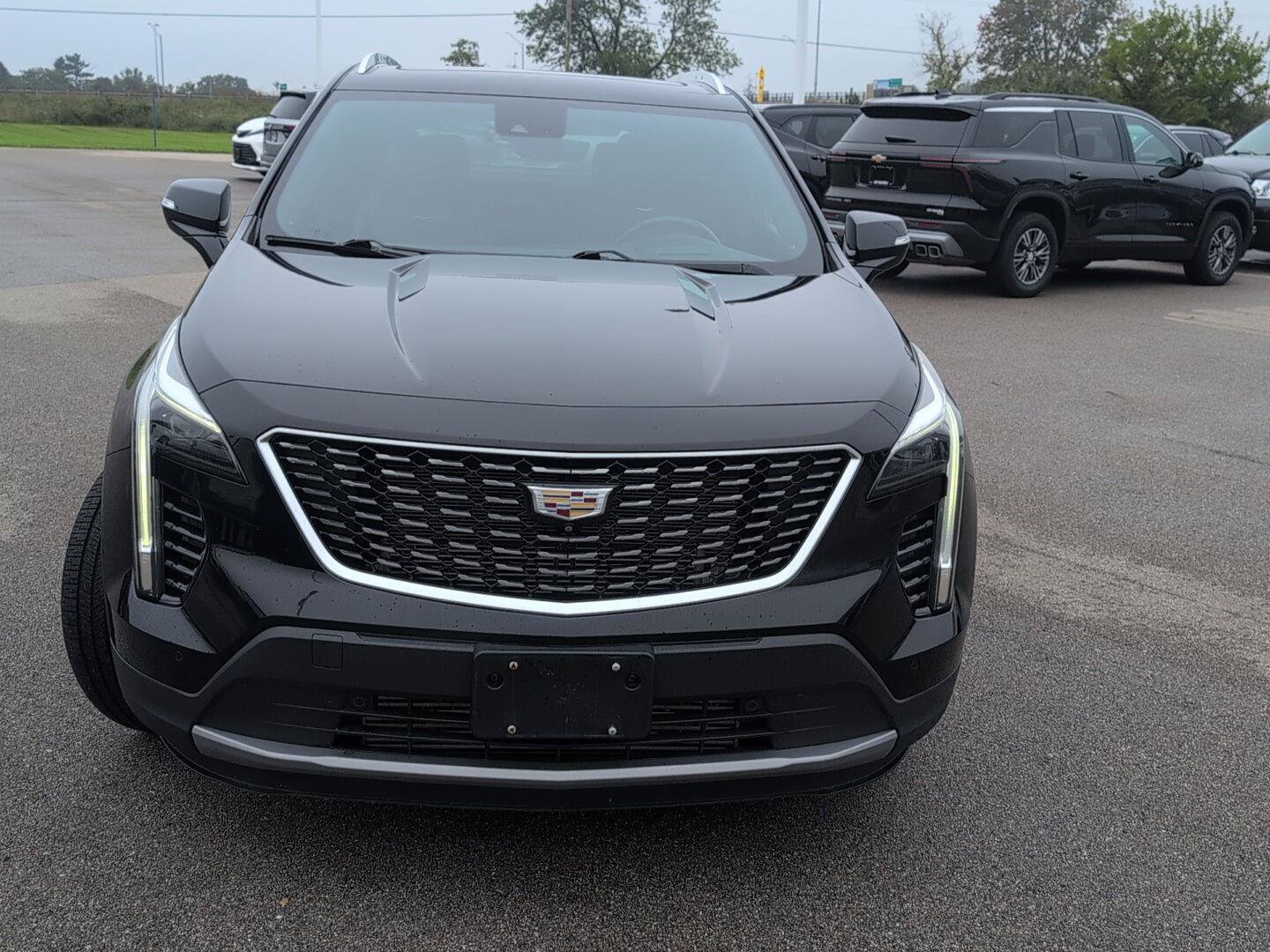 Used 2022 Cadillac XT4 Premium Luxury w/ Sun And Sound Package AWD/4WD image 12