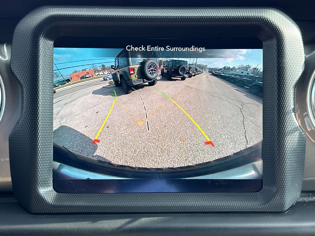 Used 2021 Jeep Wrangler Unlimited Sahara image 21