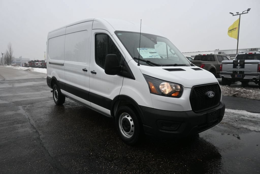 New 2026 Ford Transit 250 148 Medium Roof w/ Load Area Protection Package RWD image 3