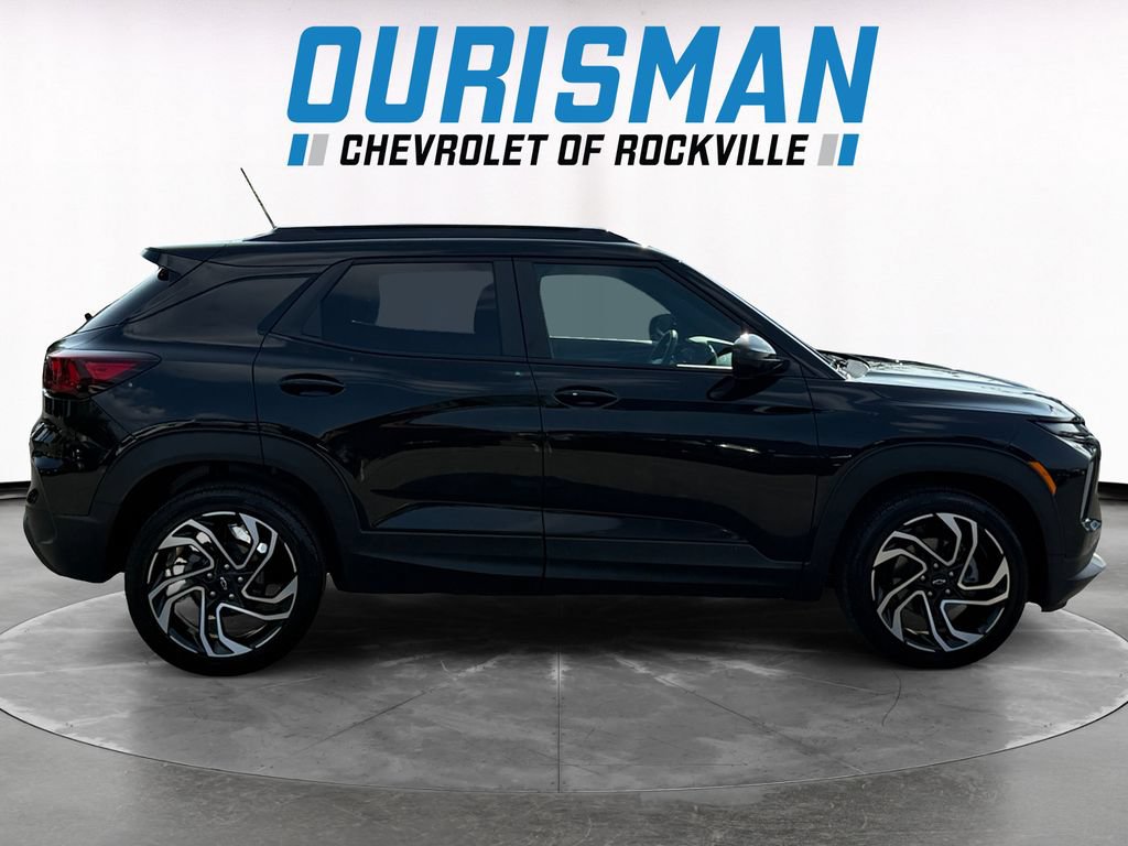 Used 2025 Chevrolet TrailBlazer RS w/ Convenience Package FWD image 7