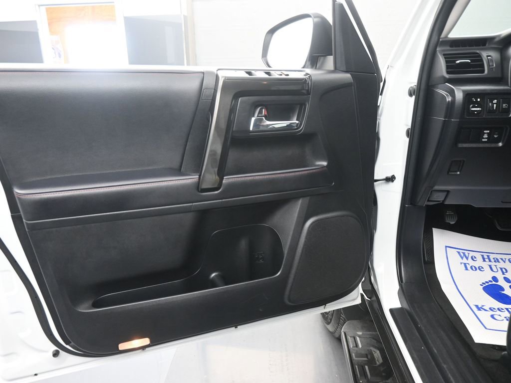 Used 2024 Toyota 4Runner TRD Off-Road Premium image 10