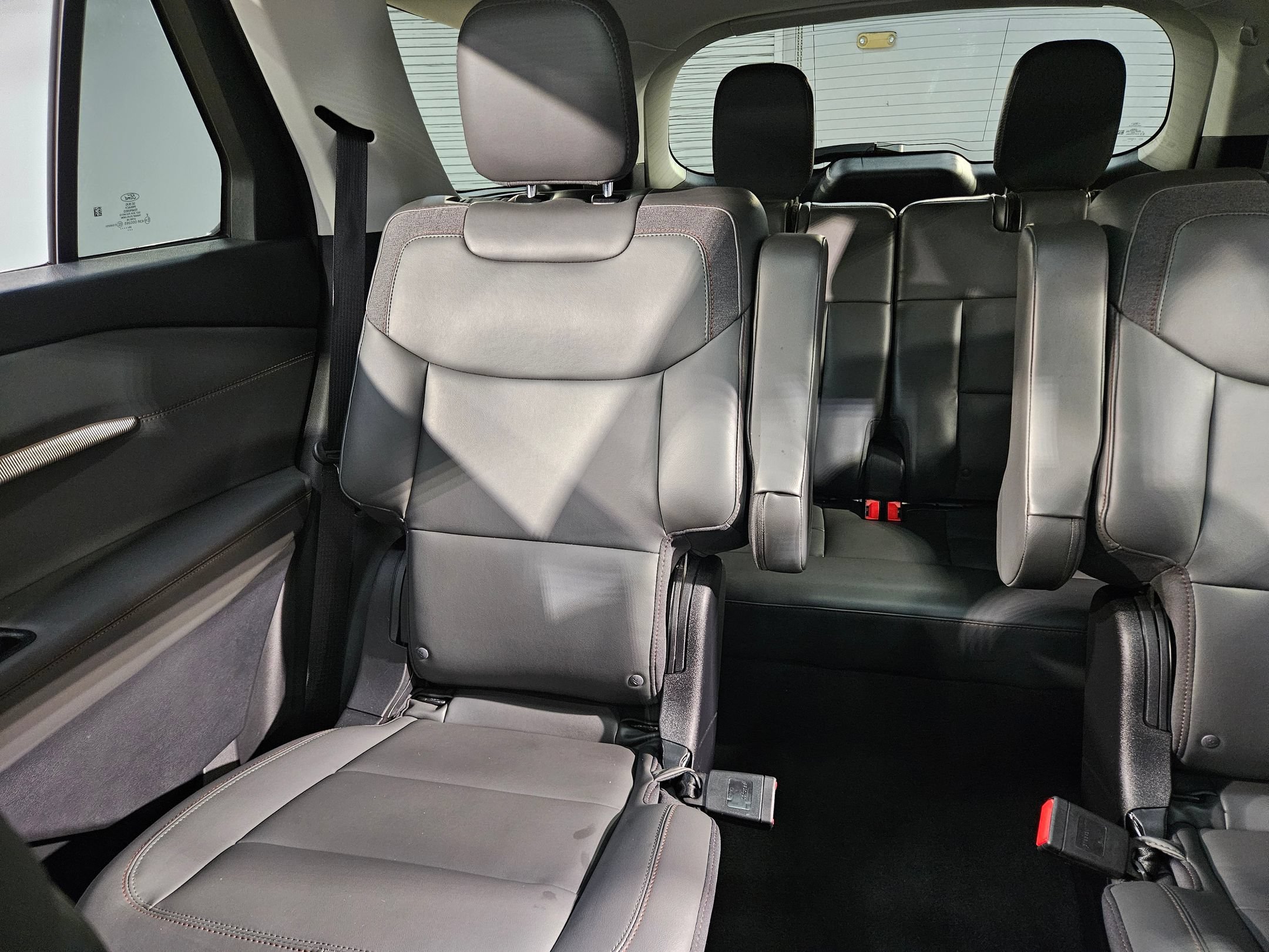 Used 2025 Ford Explorer Active w/ Active Comfort Package AWD/4WD image 12
