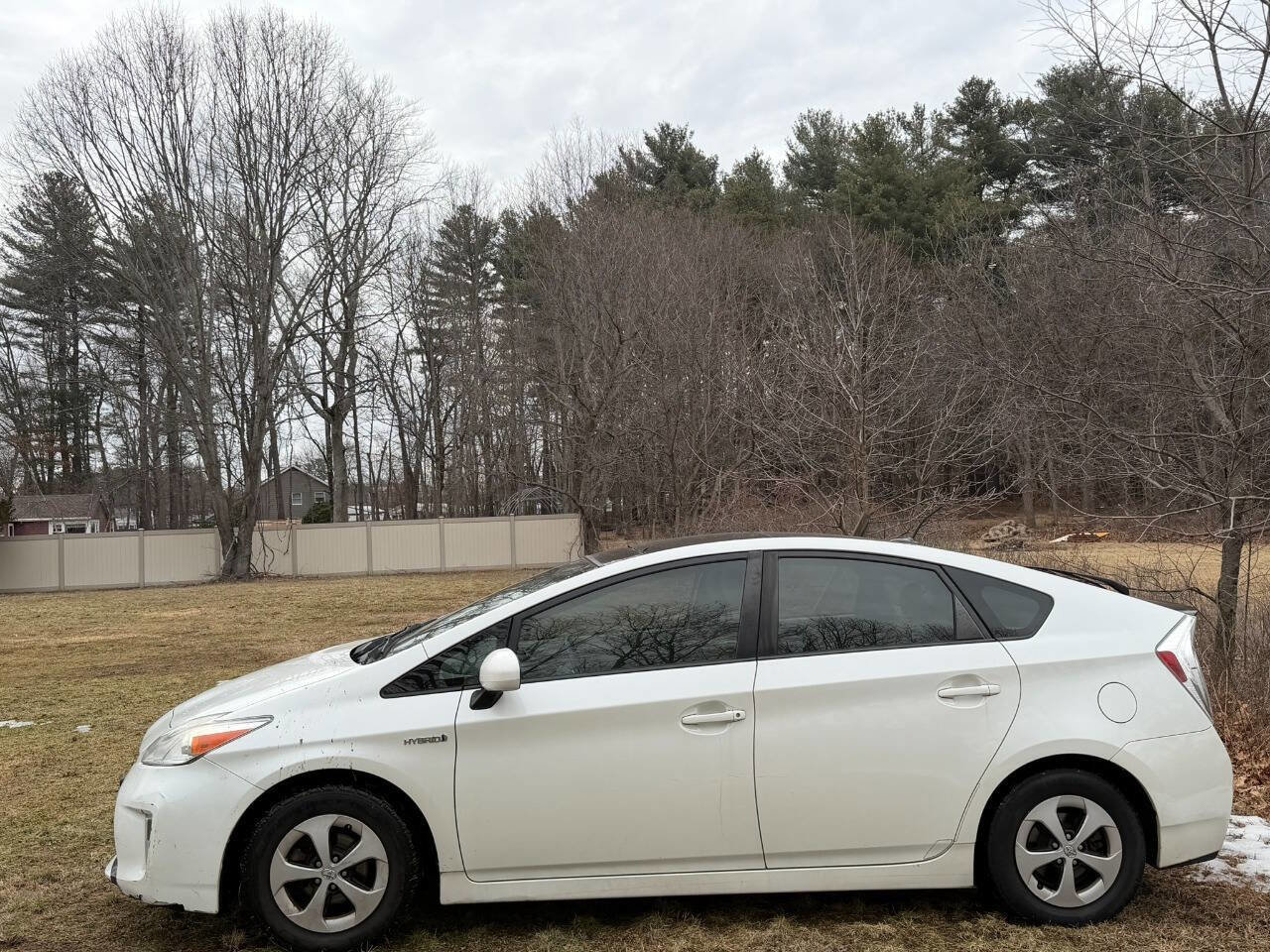 Used 2014 Toyota Prius Four w/ Solar Roof Package FWD image 3