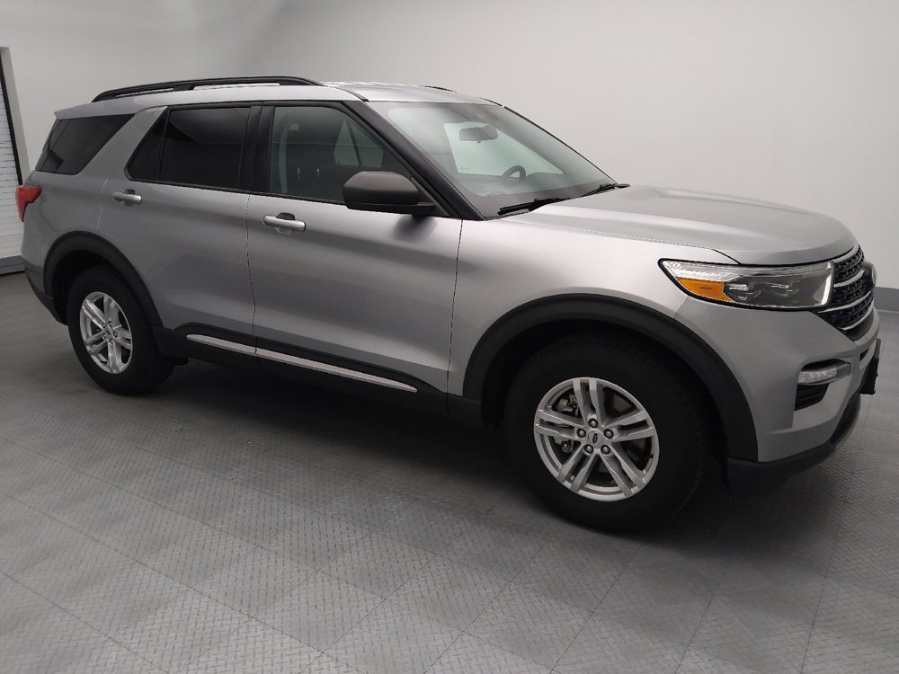 Used 2021 Ford Explorer XLT w/ Equipment Group 202A AWD/4WD image 11