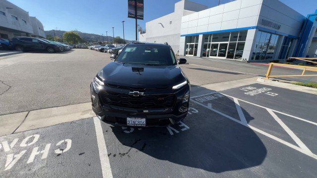 Used 2025 Chevrolet Equinox RS w/ Convenience Package III image 3