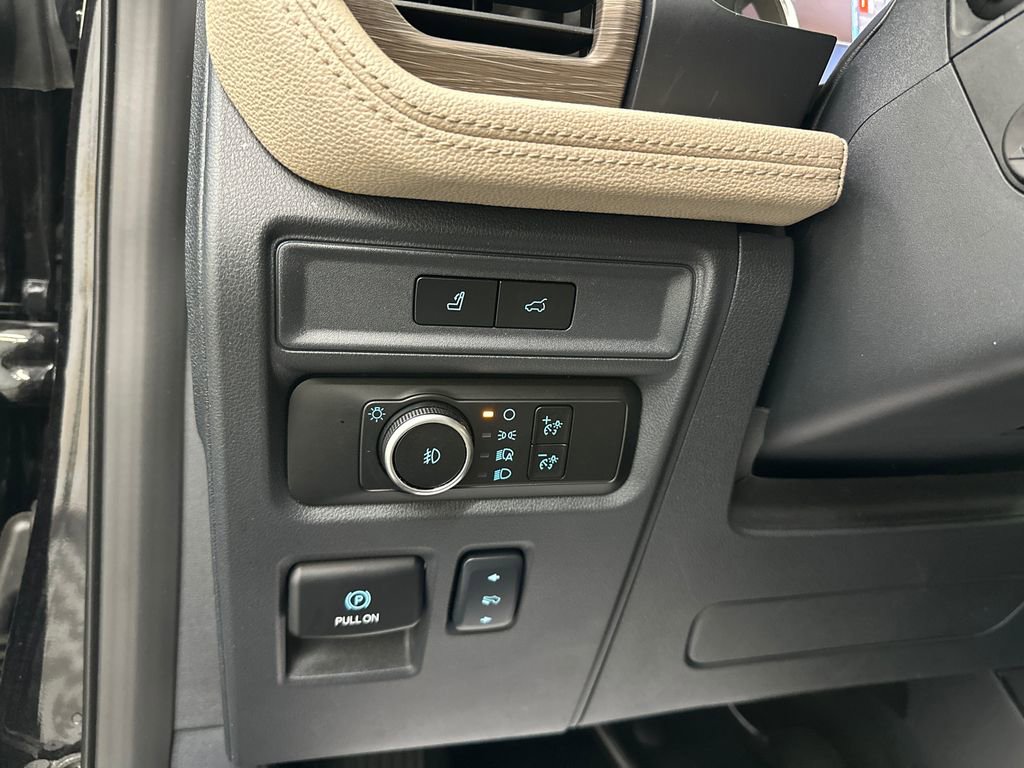 Used 2024 Ford Expedition Max Limited image 36