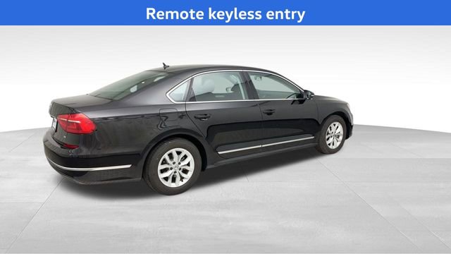 Used 2016 Volkswagen Passat 1.8T S image 2