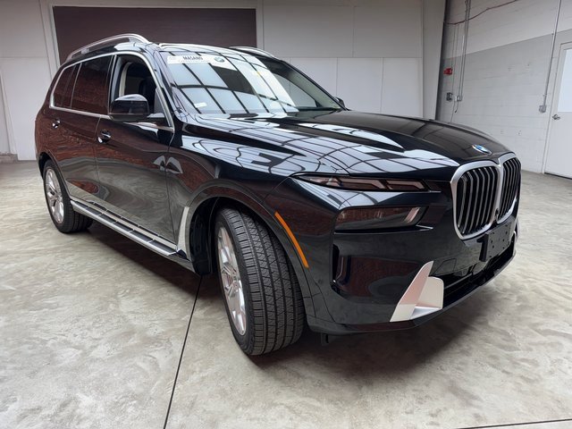 Certified 2025 BMW X7 xDrive40i w/ Premium Package image 7
