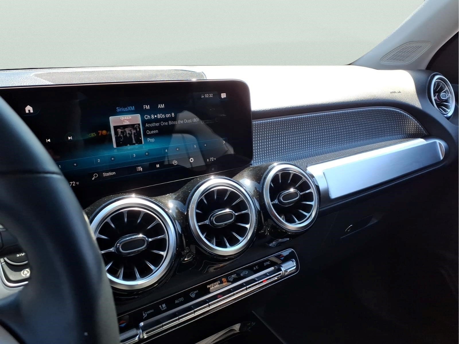 Certified 2022 Mercedes-Benz GLB 250 4MATIC image 34