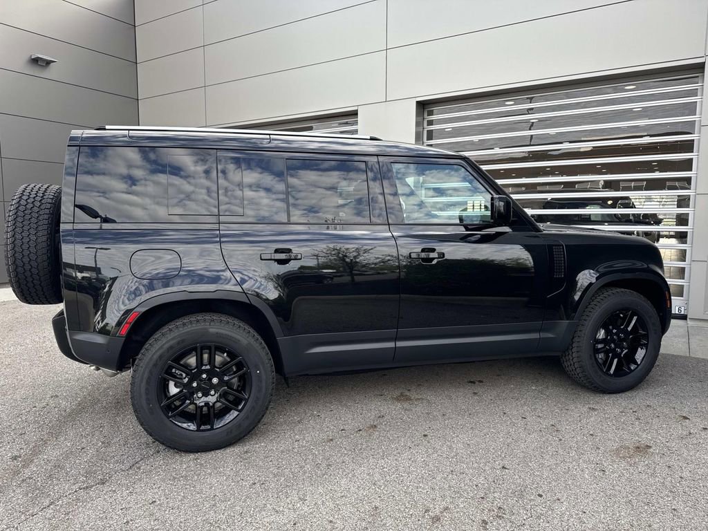 New 2026 Land Rover Defender 110 S AWD/4WD image 7