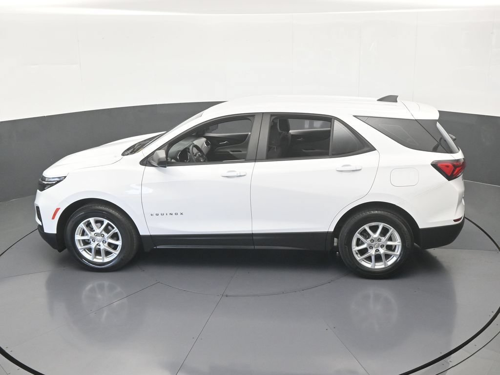 Used 2023 Chevrolet Equinox LS FWD image 43