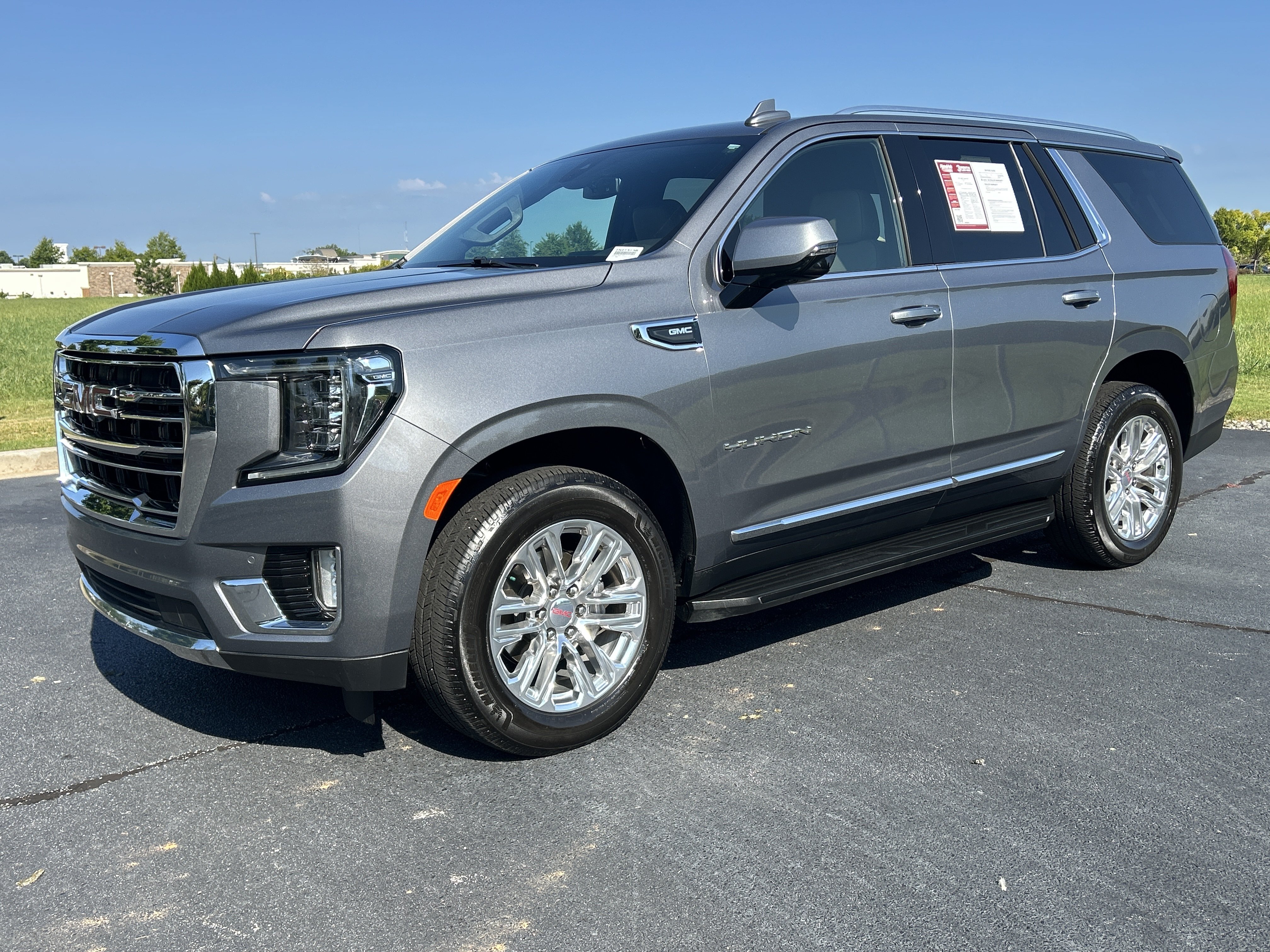 Used 2021 GMC Yukon SLT w/ SLT Luxury Package RWD image 5