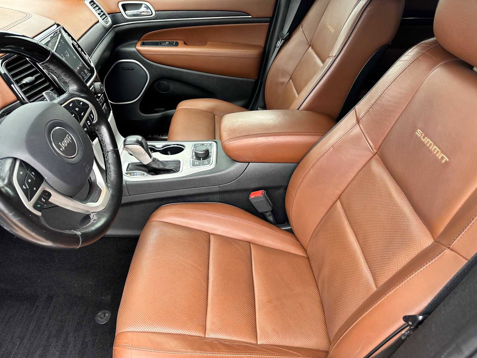 Used 2020 Jeep Grand Cherokee Summit AWD/4WD image 9