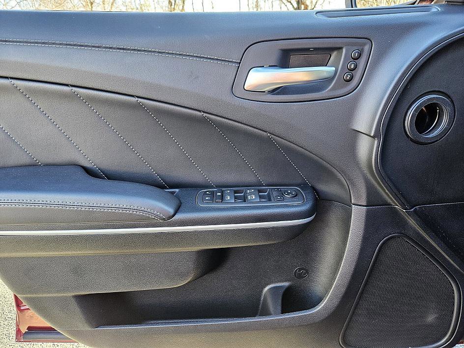 Used 2023 Dodge Charger R/T w/ Plus Group image 32
