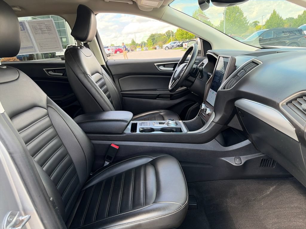 Used 2021 Ford Edge SEL w/ Convenience Package AWD/4WD image 11
