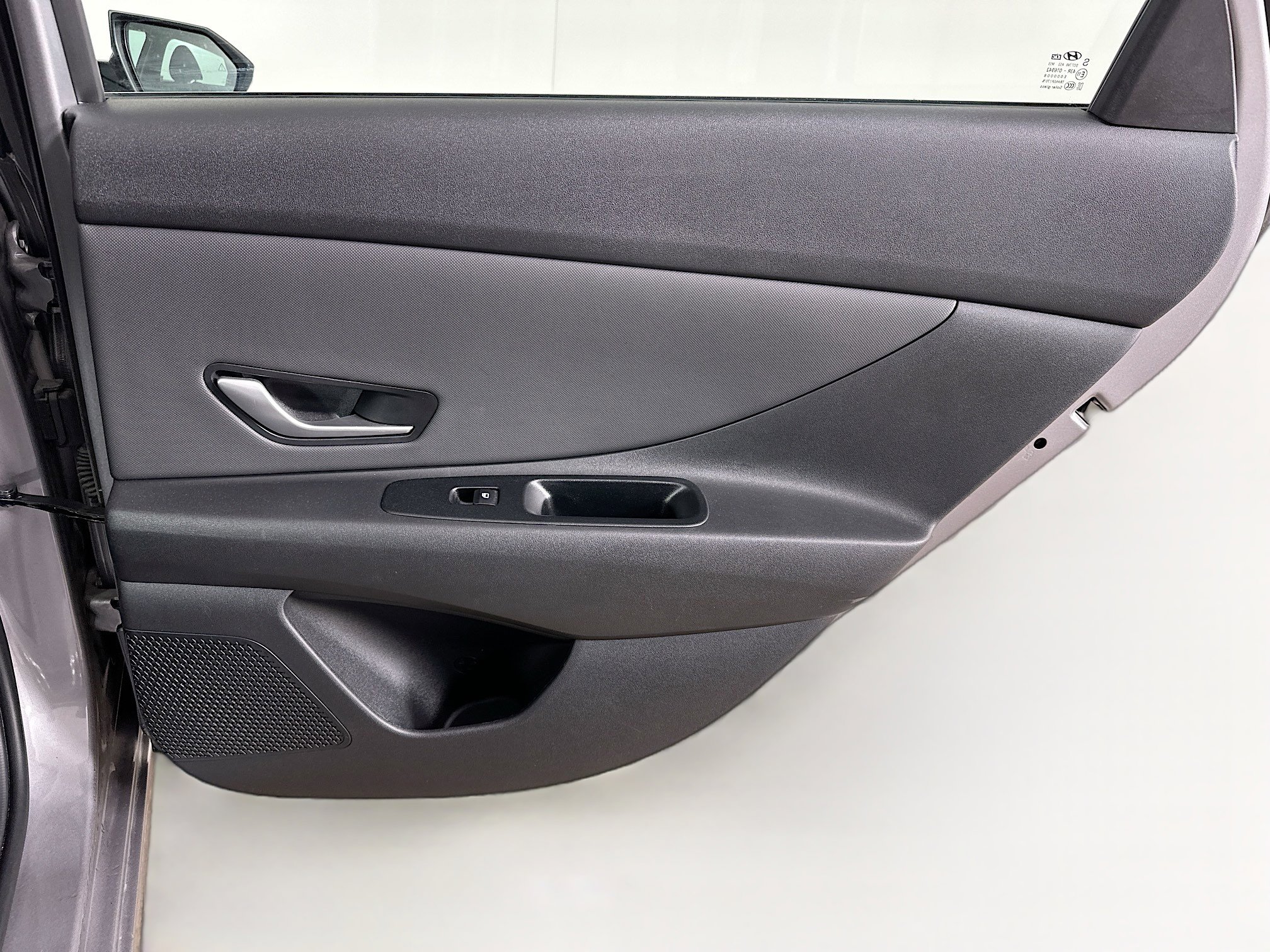 Used 2025 Hyundai Elantra SEL image 30