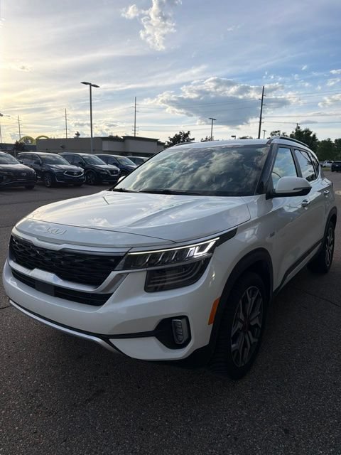 Used 2022 Kia Seltos SX w/ Sunroof Package