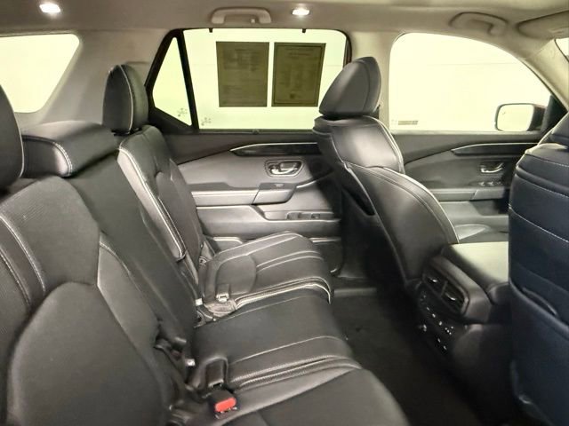 Used 2024 Honda Pilot Elite image 47