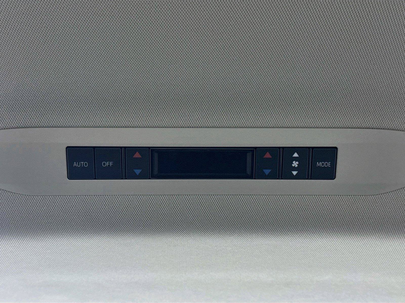 Certified 2025 Toyota Sienna XLE FWD image 36