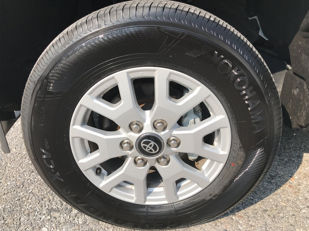 Certified 2024 Toyota Tacoma SR5 AWD/4WD image 12