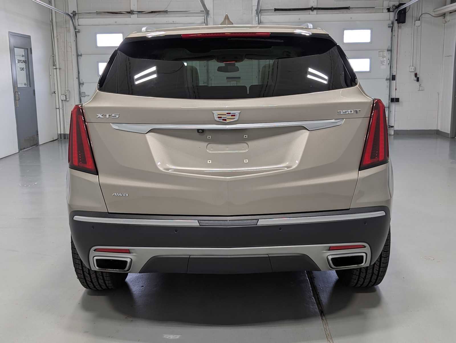 Certified 2023 Cadillac XT5 Premium Luxury AWD/4WD image 9