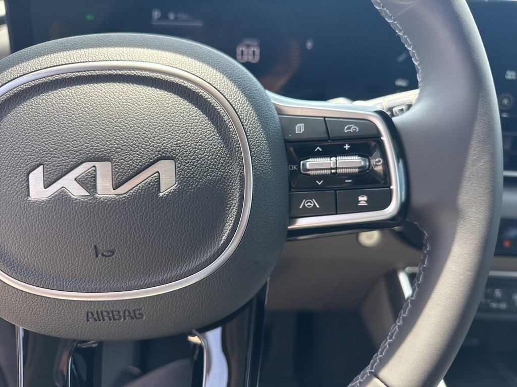 New 2026 Kia Carnival EX image 16